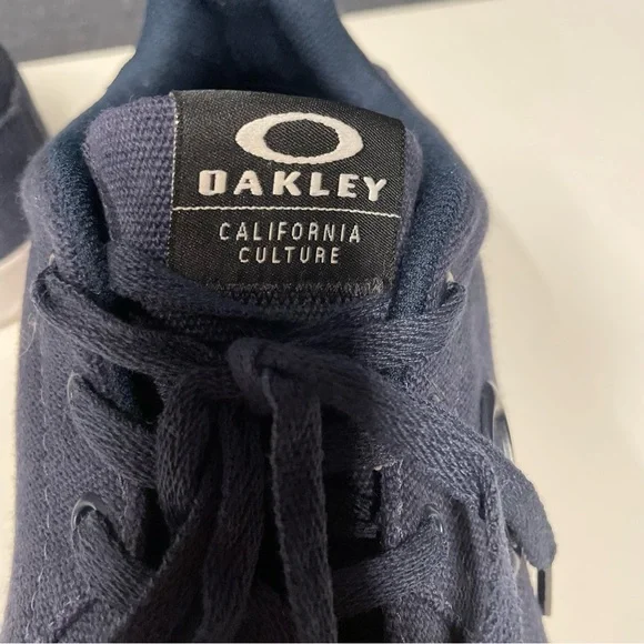 Oakley Blue Canvas Sneakers Like New - Picture 10 of 13